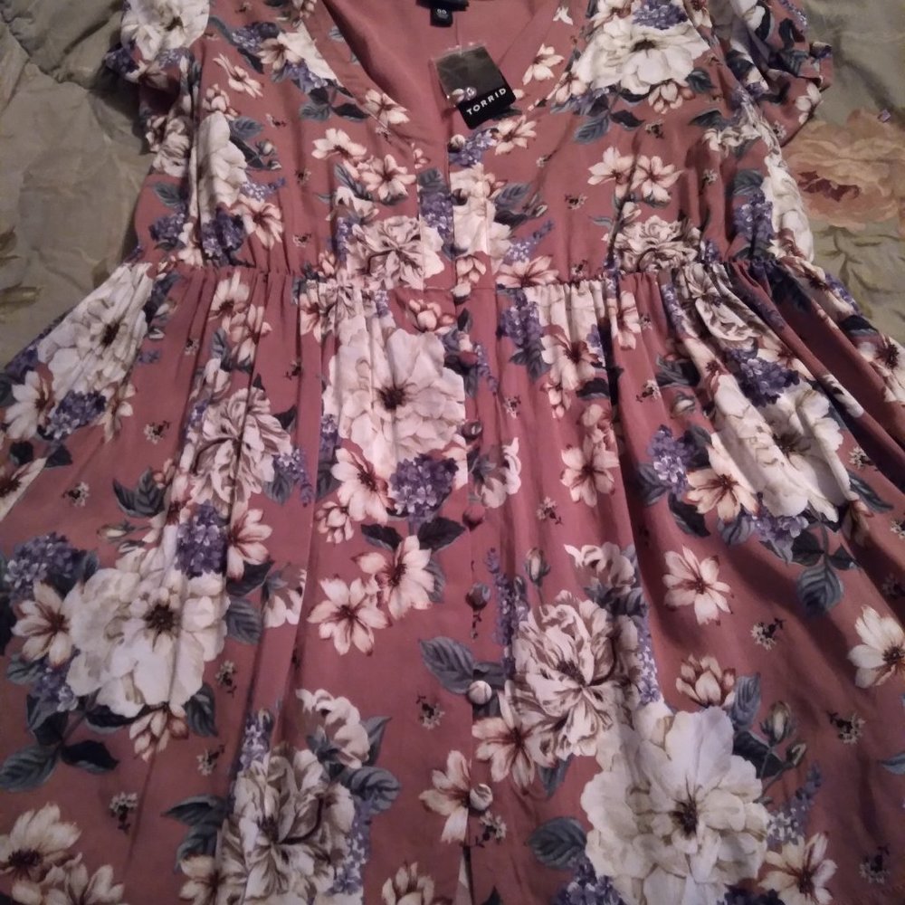 Torrid top - Picture 2 of 3